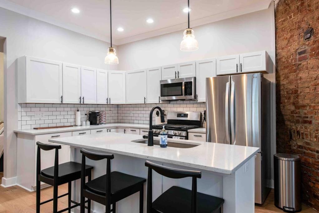 Newly Renovated 3 Bedroom Shelby Park Home **Free Parking** Луїсвілл Екстер'єр фото